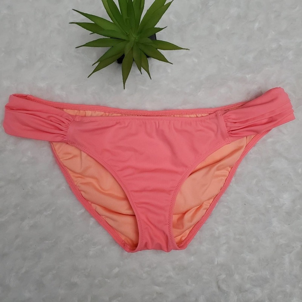Victoria Secret Casual Everyday Swimsuit Bottoms Size Small  Women Peach